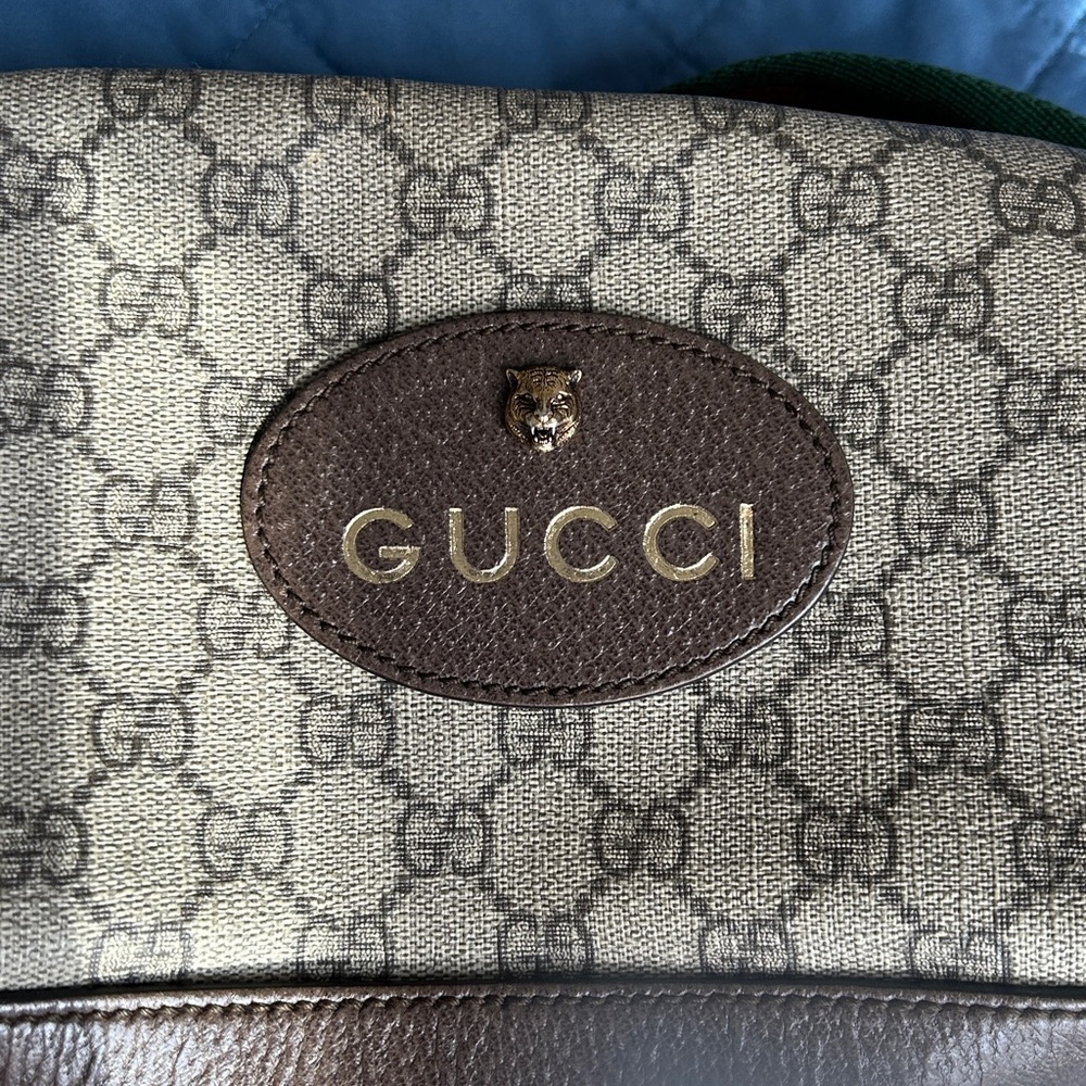 Gucci Beige & Brown GG Supreme Mini Shoulder Bag with Floral Lining - Picture 9 of 11